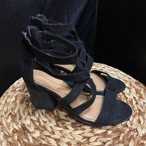 Melrose & market black suede heels basic